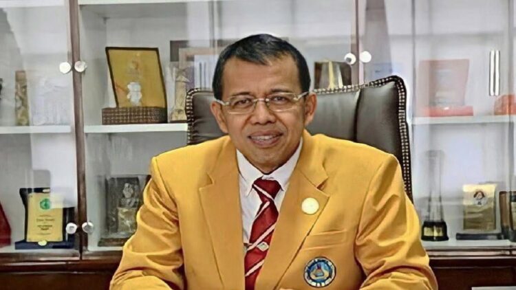 Sejak Jadi Rektor UNP Tahun 2016, Harta Ganefri Meningkat Rp7 Miliar Lebih 1 Rektor Universitas Negeri Padang (UNP) Ganefri. (dok. Humas UNP)