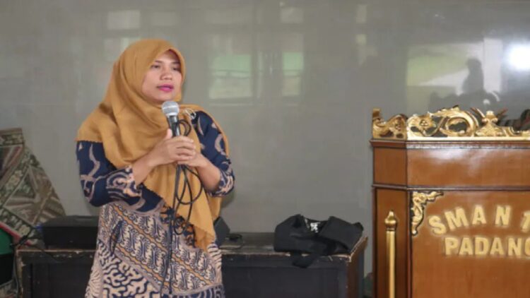 Komisioner KPU Padang Atika Triana (ANTARA/HO KPU Padang)