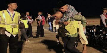 Kemenag Wajibkan Calon Haji Aktifkan BPJS Kesehatan Sebelum Berangkat 8 393 Calon Jemaah Haji Kloter 1 Embarkasi Padang Bertolak ke Madinah