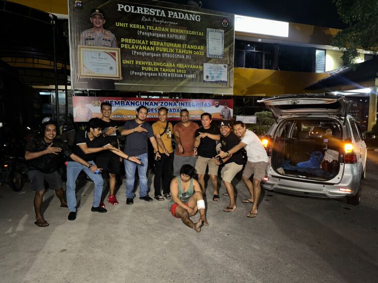 Tim Klewang menangkap residivis kasus pencurian di Padang. (Foto: Dok. Istimewa)