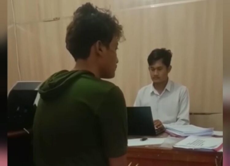 Setubuhi Pacar Berkali-kali, Pelajar SMK di Pariaman Ditangkap Polisi 1 Polres Pariaman melakukan pemeriksaan terhadap pelajar SMK karena diduga melakukan pencabulan. (Foto: Dok. Istimewa)