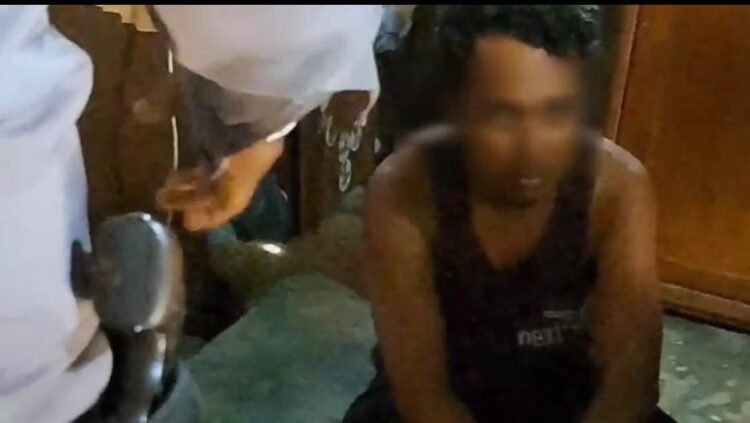 Warga Purus ini nyaris dibakar massa karena kepergok mencabuli anak bawah umur. (Foto: Dok. Istimewa)