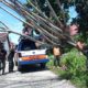 Pohon tumbang di kawasan Perumdam 4 pada Sabtu (17/6/2023) siang. (Foto: Dok. BPBD Kota Padang)