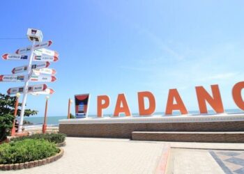 Ilustrasi Pantai Padang. (Foto: Istimewa)