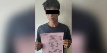 Pelaku pengancaman seorang Satpam perusahaan kebun sawit ditangkap. (Foto: Dok. Polres Dharmasraya)