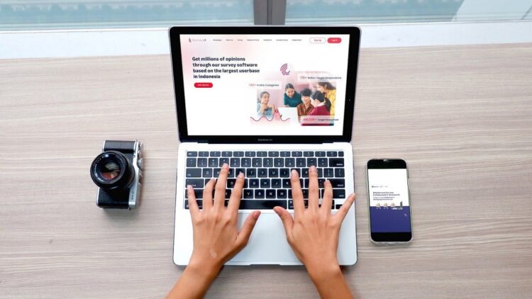 tSurvey.id hadirkan layanan riset khusus bagi sektor UMKM dengan beragam fitur yang user friendly, efisien, dan fleksibel serta didukung oleh kapabilitas platform yang kaya akan insight telco. (dok. istimewa)