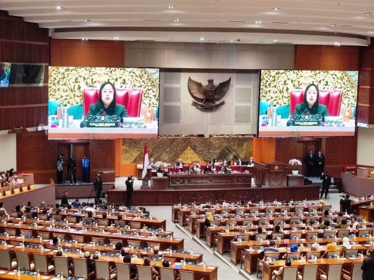 Rapat paripurna DPR RI dalam rangka pengesahan UU Kesehatan. (Foto: Dok. Istimewa)