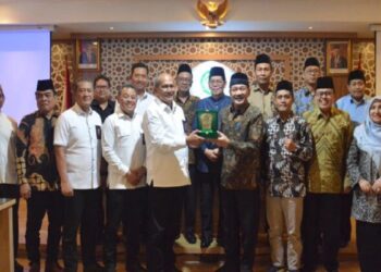 Pertemuan BNPT dan MUI membahas Ponpes Al Zaytun. (dok. MUI)