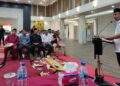 Bupati Dharmasraya Sutan Riska buka bimtek informasi publik di Dharmasraya. (dok. istimewa)
