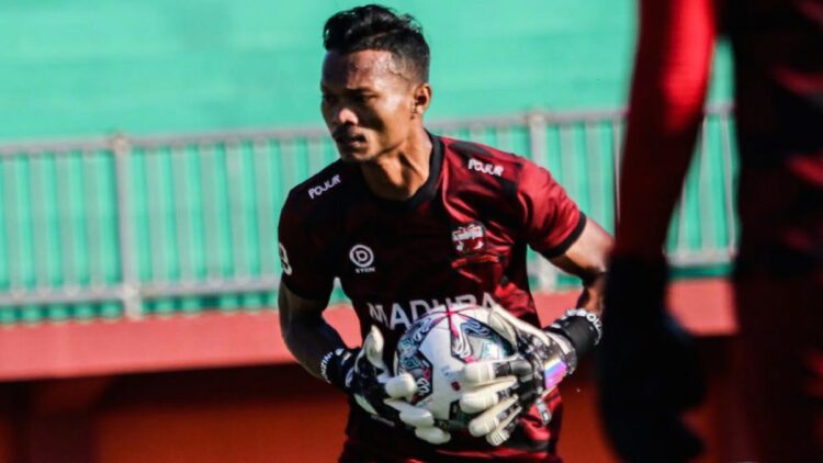 Fakhrurrazi Kuba Bergabung, Ini Daftar Skuad Sementara Semen Padang FC 1 Eks kiper Madura Fakhrurrazi Kuba kini bergabung dengan Semen Padang FC. (dok. istimewa)