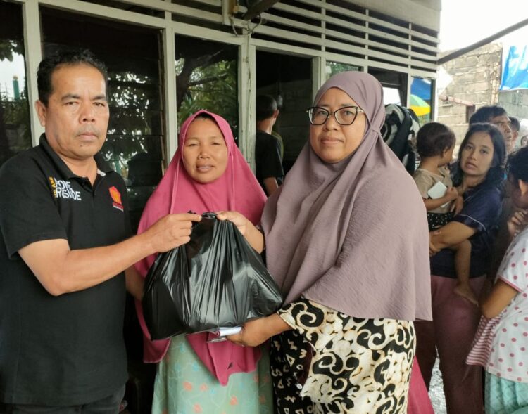 Berduka dengan Banjir Padang, Andre Rosiade Bagikan Ribuan Nasi Bungkus 1 IMG 20230714 WA0025