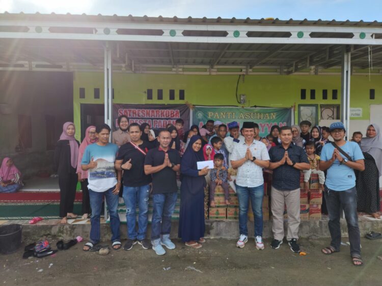 Terdampak Banjir, Tim Rajawali Satresnarkoba Polresta Padang Bantu Panti Asuhan Ashabil Rayyan 1 IMG 20230716 WA0022