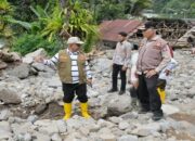 Percepat Pembersihan Longsor di Agam, Pemprov Sumbar Tambah 10 Alat Berat