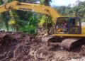 Pasca Tertimbun Longsor, Jalan Tanjung Sani-Maninjau Agam sudah Berangsur Terbuka 4 Pasca Tertimbun Longsor, Jalan Tanjung Sani-Maninjau Agam sudah Berangsur Terbuka