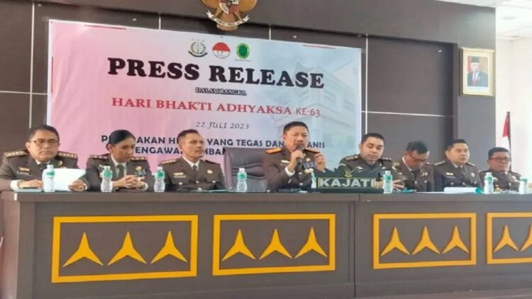 Kejati Sumbar melakukan jumpa pers dalam rangka perayaan Hari Bhakti Adhyaksa (HBA) 2023 di Padang. (Foto: Dok. Antara)
