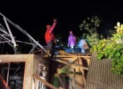 Semen Padang Kirim TRC Bersihkan Pohon Tumbang di Padang Besi