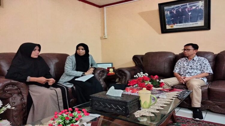 Keluarga korban kekerasan yang diduga dilakukan oleh oknum polisi di Polres Padangpanjang melapor ke Komnas HAM. (Foto: Dok. Istimewa)