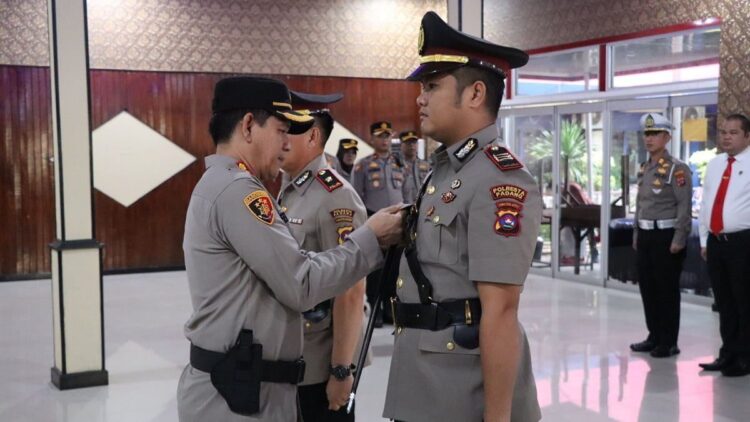 Acara serah terima Kapolsek Padang Barat dari Kompol Gusdi ke AKP Abdul Kadir Jailani. (Foto: Dok. Istimewa)