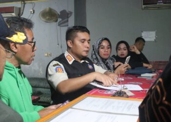 Razia Kafe di Padang, Enam Botol Minol Disita Petugas Gabungan