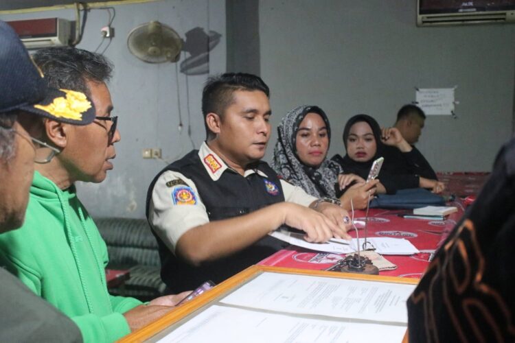 Razia gabungan petugas penegak Perda di Kota Padang. (Foto: Dok. Satpol PP)
