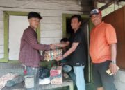 Pemulung Tiga Anak di Indarung Dapat Sembako dari CSR Semen Padang