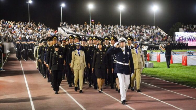 Tiga Anggota Polri Diwisuda Presiden Erdogan Usai Pendidikan di Turki 1 Tiga anggota Polri diwisuda usai mengikuti pelatihan selama dua tahun di Turki. (dok. Divhumas)