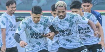 Liga 2 Dimulai September, Semen Padang FC Ikat Kontrak 13 Pemain Lokal 7 Latihan para pemain Semen Padang FC. (dok. instagram Semen Padang FC)