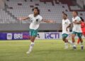 Selebrasi pemain Timnas Wanita U-19 Indonesia usai menjebloskan gol ke gawang Laos dan menang dengan skor 4-1. (dok. PSSI)