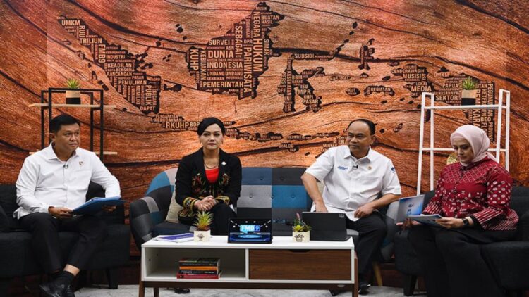 Menteri Komunikasi dan Informatika (Menkominfo) Budi Arie Setiadi saat diskusi Forum Merdeka Barat 9 bertajuk "Melawan Kejahatan Keuangan Berbasis Digital", di Jakarta, Senin (21/8/2023). (Foto: Dok. Kemenkominfo)