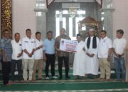 Andre Rosiade Bantu Perbaikan Masjid Mustauhidin Alai Parak Kopi Padang