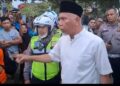 Gubernur Sumbar, Mahyeldi menemui pendemo di Masjid Raya Sumbar pada Kamis (3/8/2023) pagi. (Foto: Dok. Istimewa)