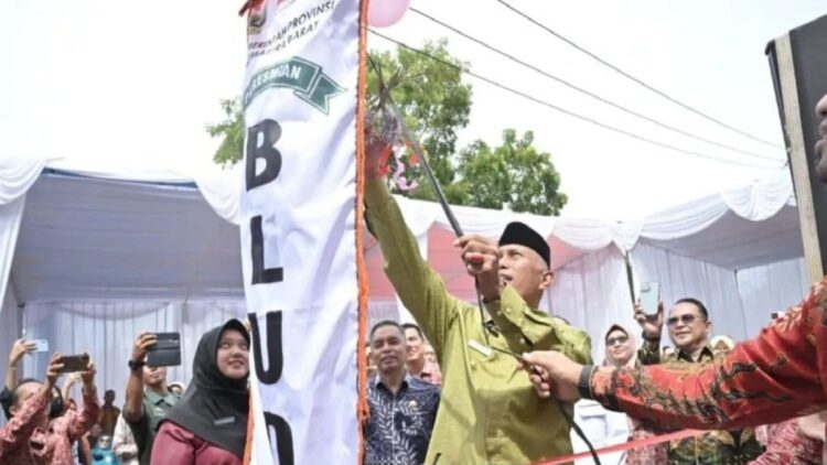 Gubernur Sumbar, Mahyeldi tetapkan RS Paru di Padangpariaman sebagai BLUD, Kamis (3/8/2023). (FOTO ANTARA/HO-Biro Adpim Sumbar)