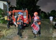 Tim SAR Gabungan Evakuasi 4 Orang yang Terjebak di Sungai Bangek Padang