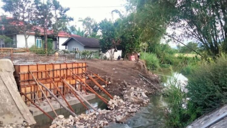 Pembangunan jembatan di Agam pada 2023. Dok Diskominfo Agam