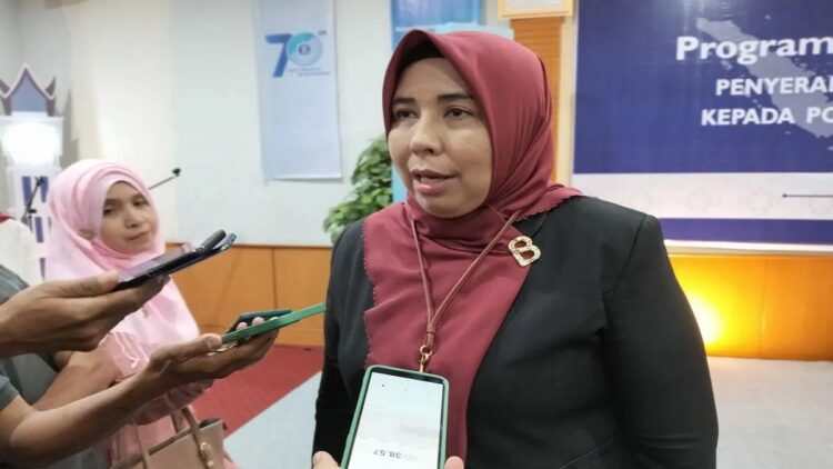 Deputi Kepala Perwakilan Bank Indonesia Sumbar Christoveny saat diwawancarai awak media massa di Padang, Kamis, (17/8/2023). ANTARA/Muhammad Zulfikar.