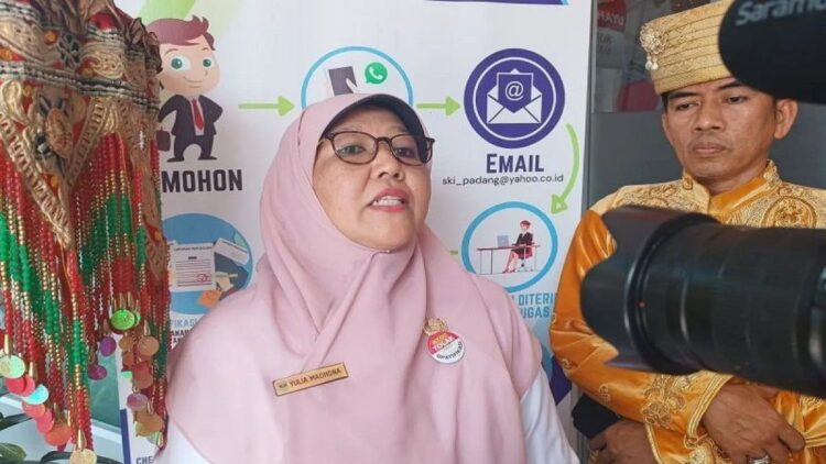 Dinas Jamin Ikan dari Luar yang Dijual di Sumbar Aman Dikonsumsi 1 Kepala Bidang Penguatan Daya Saing Produk Kelautan dan Perikanan DKP Sumbar, Yulia Madhona. (ANTARA/Miko Elfisha)