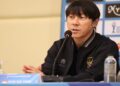 Shin Tae-yong saat press conference jelang laga AFF Cup 2023. (dok. PSSI)