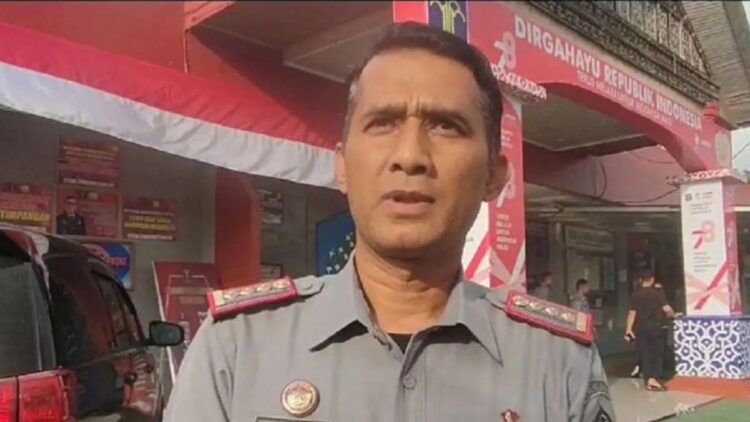 Lapas Bukittinggi Komit Berantas Narkoba di Dalam Penjara 1 Kepala Lapas Kelas IIA Bukittinggi, Sumatera Barat, Marten menegaskan kerjasama pengungkapan peredaran ganja yang diduga dilakukan oleh warga binaan (Antara/Al Fatah)