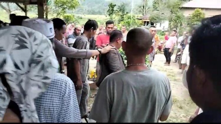 Pria tanpa ikatan pernikahan kedapatan berduaan di rumah seorang perempuan berstatus janda di Kampung Koto Panjang. (Foto: Dok. Polsek Koto XI Tarusan)