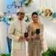 Pratama Arhan (kiri) dan Azizah Salsha Rosiade menunjukkan buku pernikahan mereka. (Foto: Dok. Istimewa)