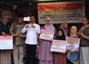 Wawako Padang Panjang Serahkan Bantuan Atensi dari Kemensos untuk 155 KPM