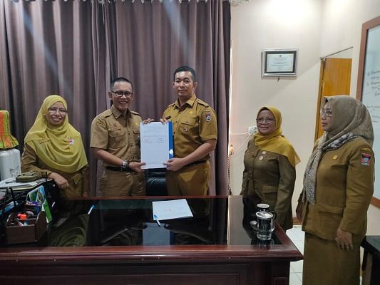 Demi Permudah Sebar Bantuan, DP3AP2KB Padang Minta Akses Data Penduduk ke Disdukcapil 1 Kerjasama DP3AP2KB dan Disdukcapil Padang. (Foto: Dok. Info Publik)