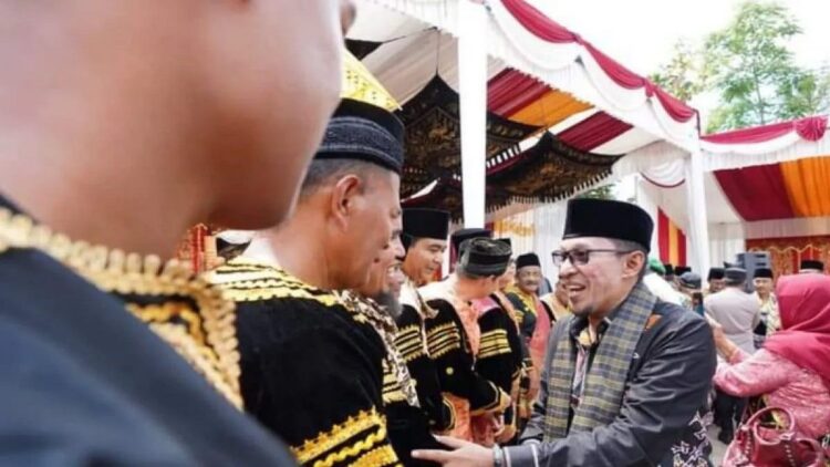 Bupati harapkan pangulu dukung pemerintah lestarikan adat dan budaya (Antara/Etri Saputra)