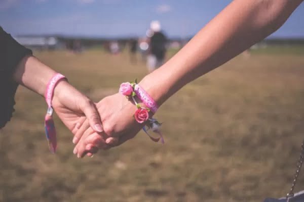 Perempuan asal Padang Pariaman Bawa Kabur Anak di Bawah Umur, Polisi: Pelaku Pecinta Sesama Jenis 1 Ilustrasi pecinta sesama jenis. (Foto: Dok. Pixabay)