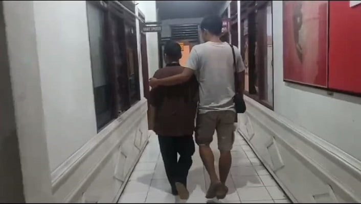 Pensiunan ASN di Sijunjung Diduga Rudapaksa Anak Bawah Umur 1 Pelaku rudapaksa anak bawah umur ditangkap. (Foto: Dok. Polres Sijunjung)