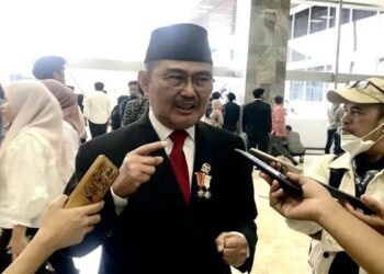 Bikin Malu Presiden, Mantan Ketua MK Minta Gugatan Batas Usia Capres tak Dipolitisasi 13 Bikin Malu Presiden, Mantan Ketua MK Minta Gugatan Batas Usia Capres tak Dipolitisasi