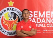 Kakak Kandung Pratama Arhan Resmi Berseragam Semen Padang FC
