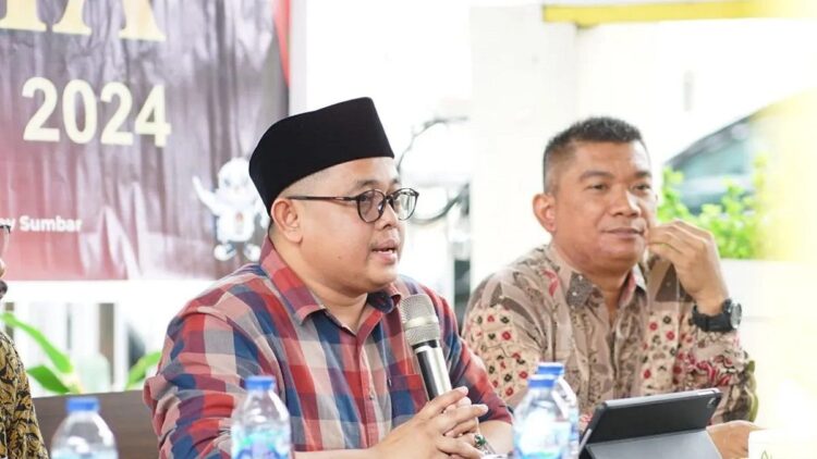 Selama Tahap Pencermatan DPT, Parpol Bisa Ganti Nama Bacaleg 1 Ketua Divisi Teknis Penyelenggara KPU Sumbar Ory Sativa Syakban memberi penjelasan terkait DCT Pemilu 2024 di Padang, Rabu, (7/9/2023). ANTARA/HO-Humas KPU Sumbar.