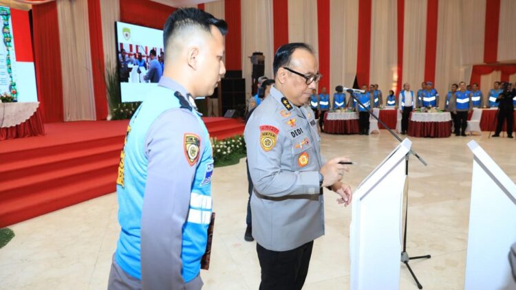 Buka Seleksi Dikbangpimti 2024, SSDM Polri Luncurkan Layanan 'Laporbang' 1 Irjen Dedi Prasetyo saat peluncuran Laporbang. (dok. istimewa)