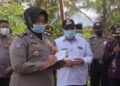 AKBP (purn) Nuraida saat masih berpangkat Kompol sewaktu mendata Nagari Tageh dalam masa Covid-19. (dok. Istimewa)